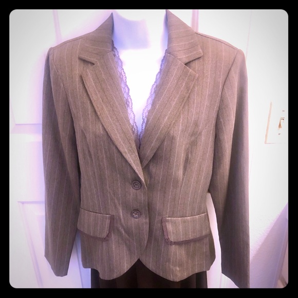 Sz 7/8 brown pinstripes blazer with lace & pants - Picture 1 of 7